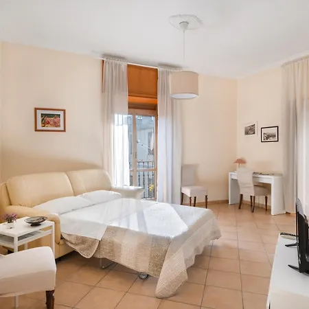 Stazione A 160m - Mediterranea Διαμέρισμα Νάπολη